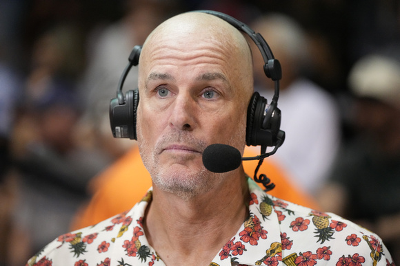 112724-297 jay bilas