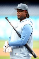 042525-004 josh bell